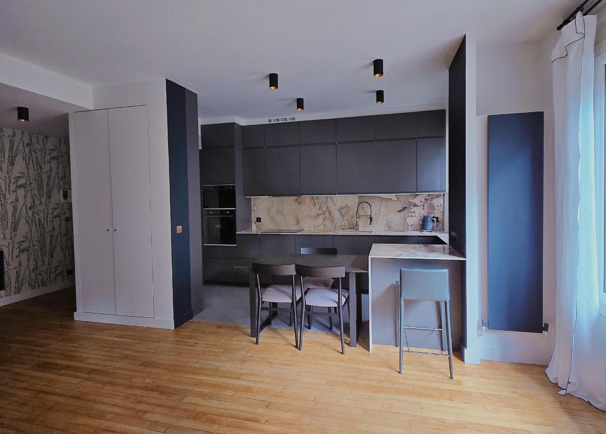 Luxury At Heart Of Apartment